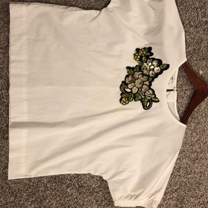Short sleeve embellished top